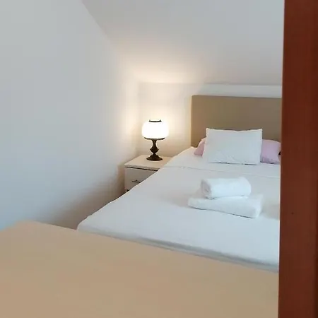 Green Park 2 Apartment