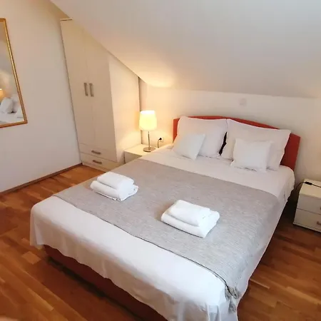 Apartment Green Park 2 *